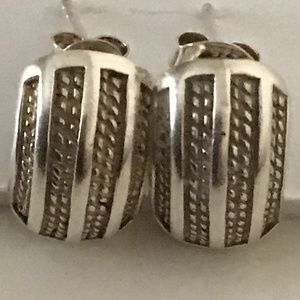 PETITE STERLING SILVER RIDGED PIERCED EARRINGS